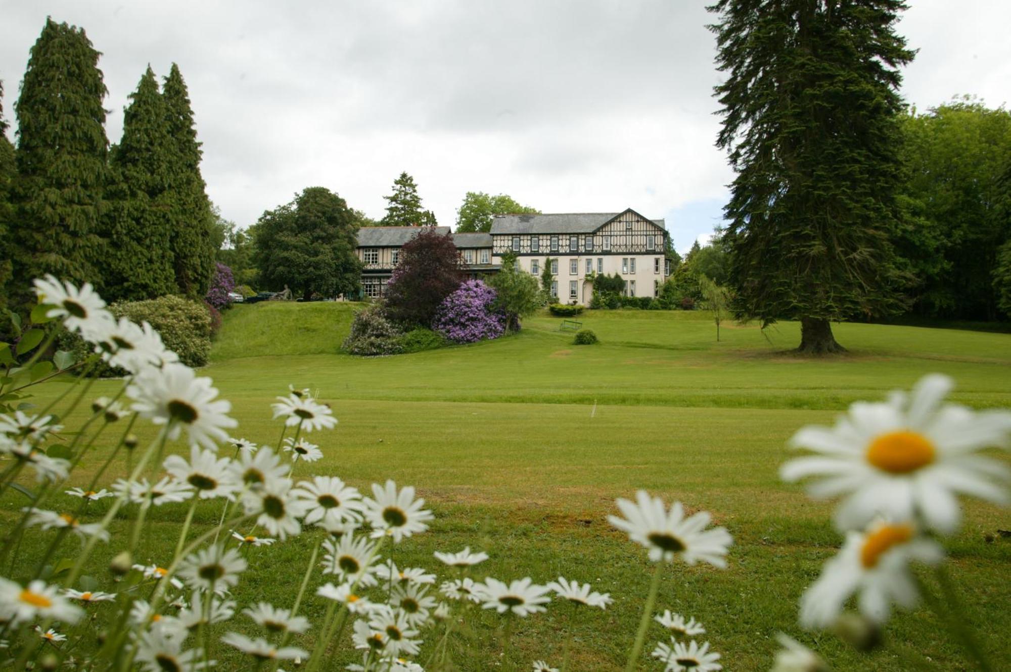 The Lake Country House Hotel & Spa Llangammarch Wells Exteriör bild