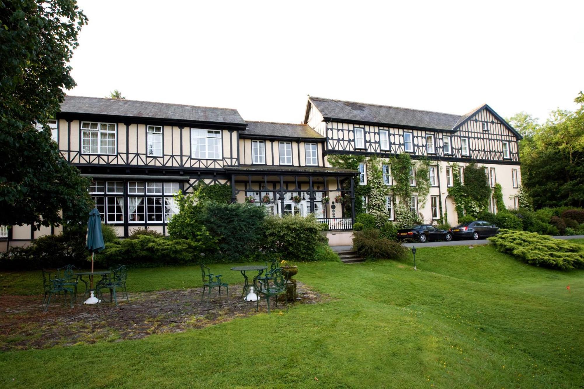 The Lake Country House Hotel & Spa Llangammarch Wells Exteriör bild