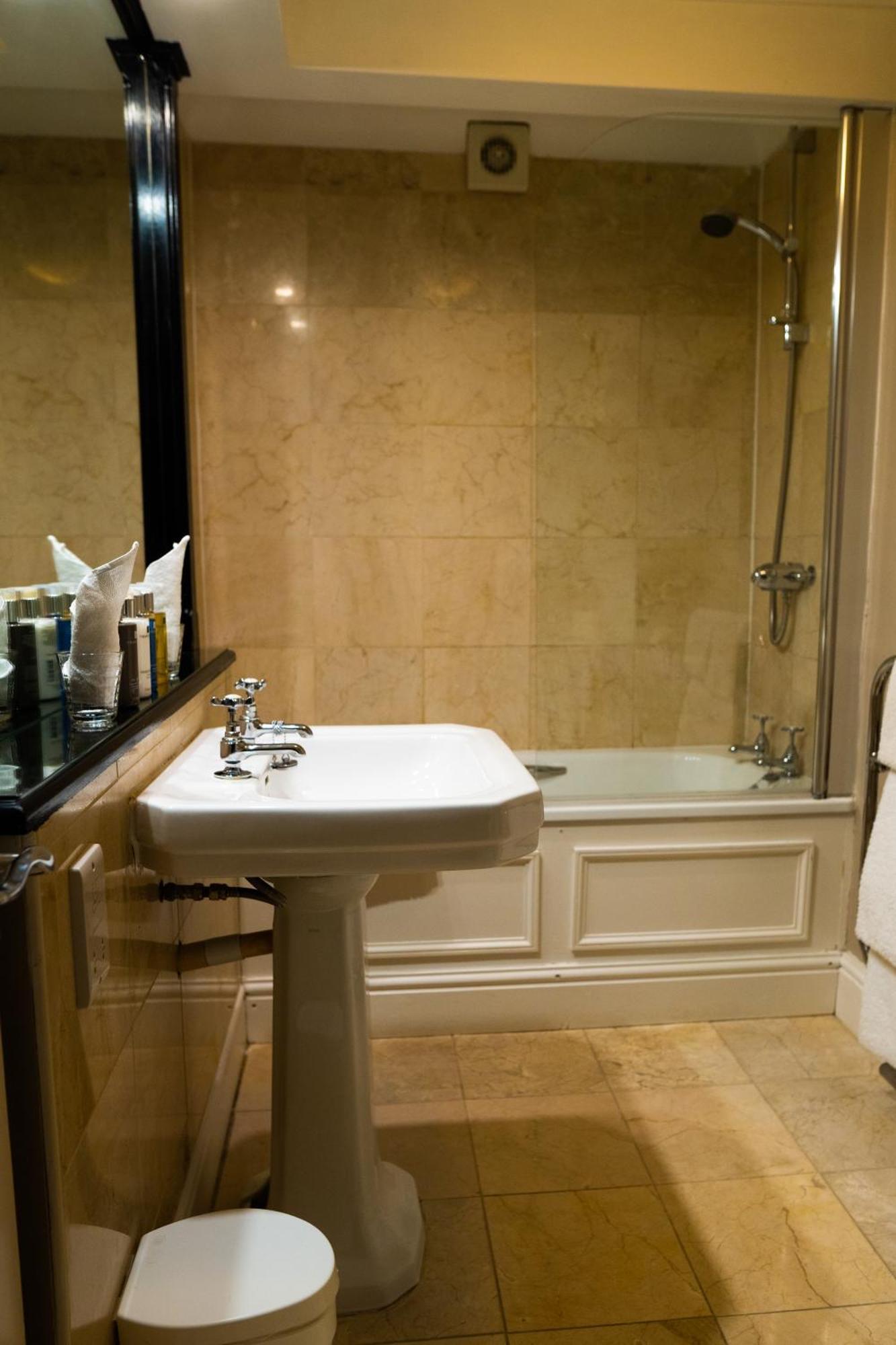 The Lake Country House Hotel & Spa Llangammarch Wells Exteriör bild